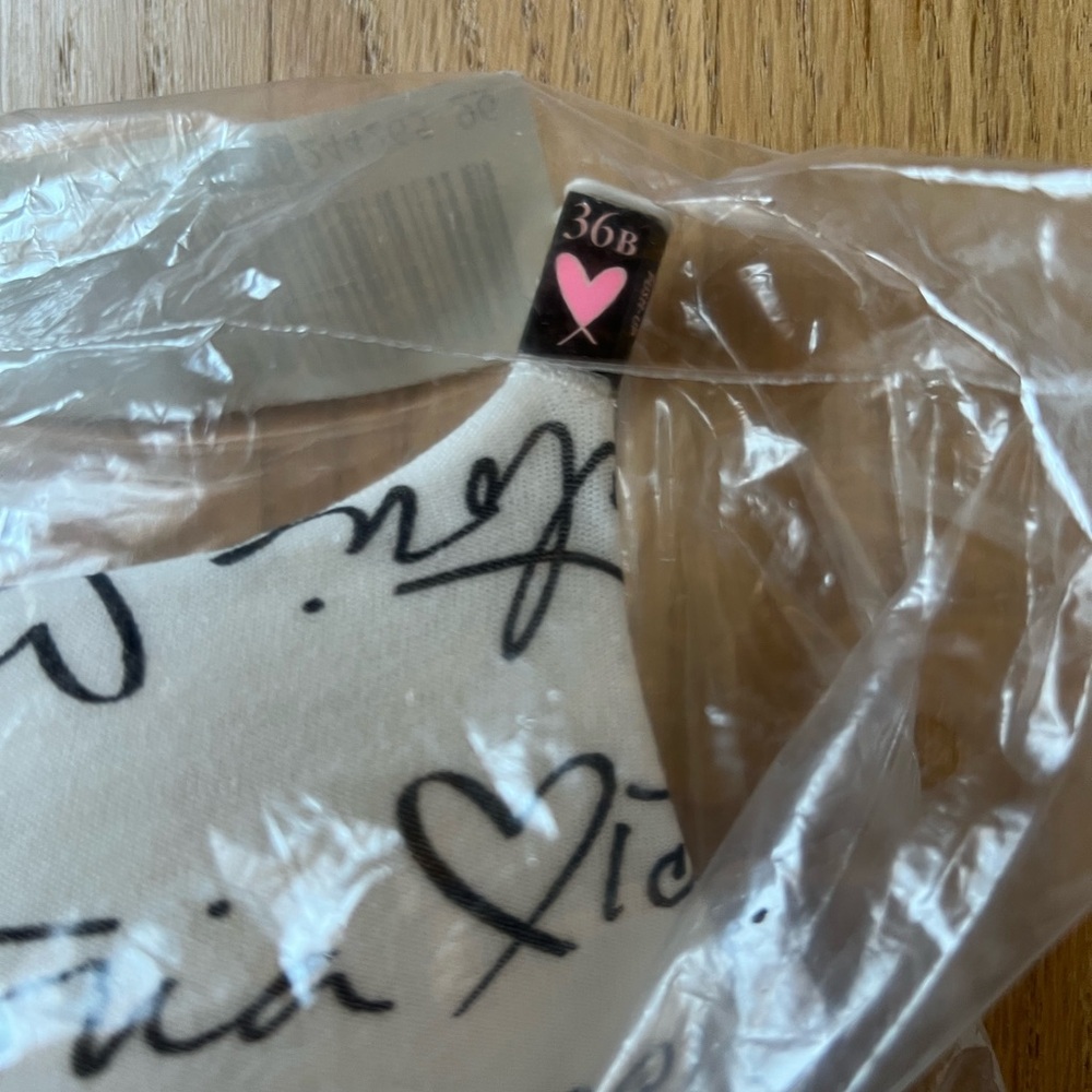 Victoria's Secret Push- Up Bra Size 36b - Picture 2 of 4